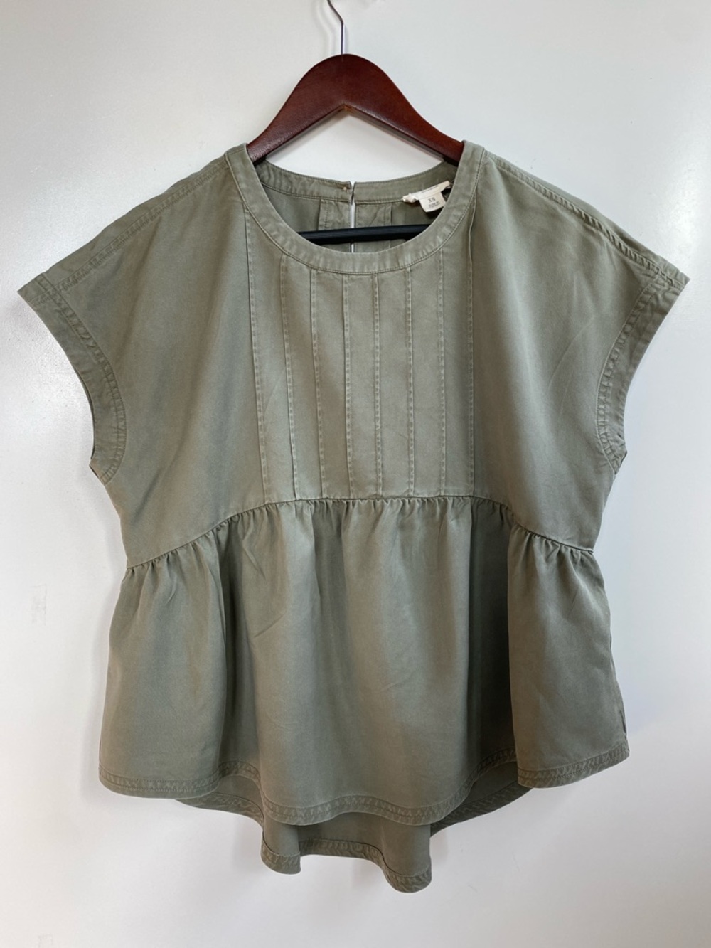 UpWest Olive Peplum Pintuck Front Blouse XS